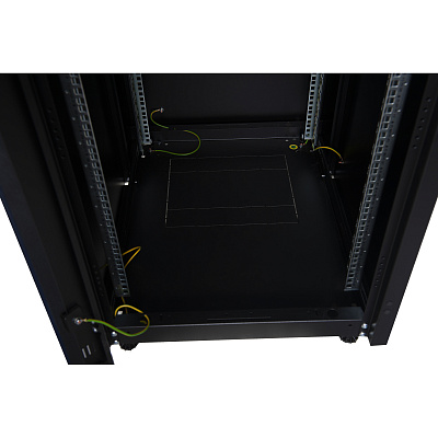 DR-700111 Шкаф телекоммуникационный 19" напольный 22U