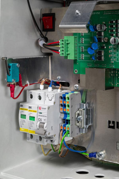 Промышленный управляемый коммутатор уличный Mastermann MM4GPoE-2SFP-UPS