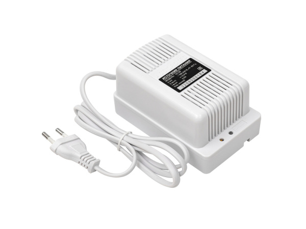 AT-12/50_White case Источник стабилизированного питания ACCORDTEC, 12 В, 5 A