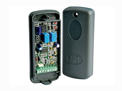 CAME RE432RC - Радиоприемник 2-х канальный для внешней установки и брелоков-передатчиков с динамичес